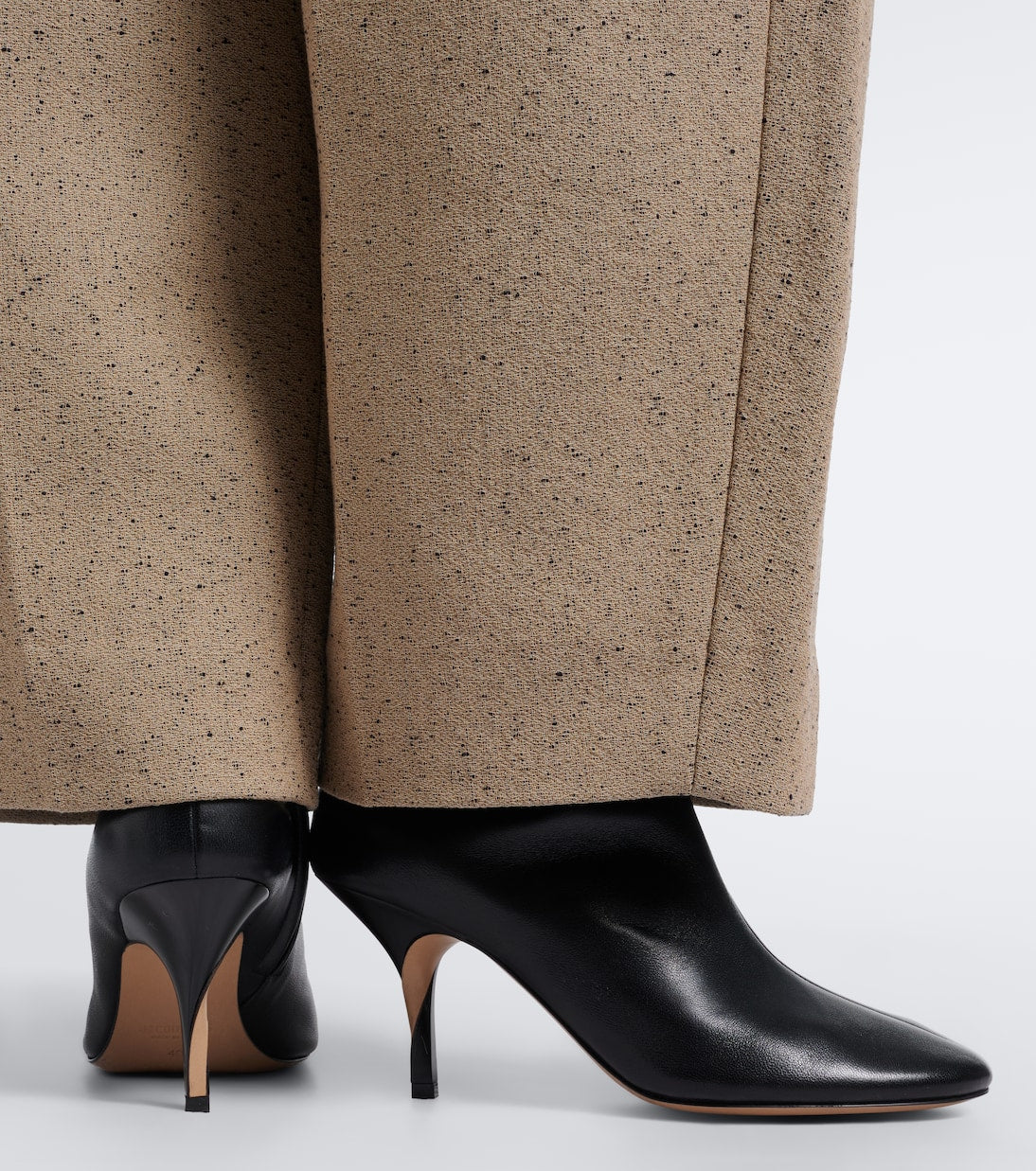 Jacquemus - Collant leather ankle boots