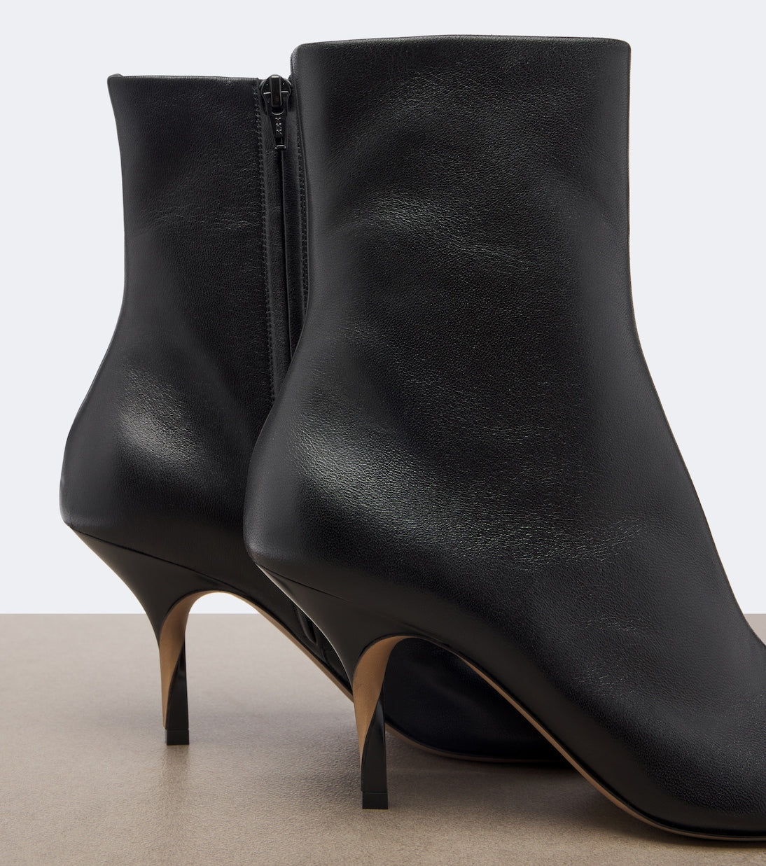 Jacquemus - Collant leather ankle boots