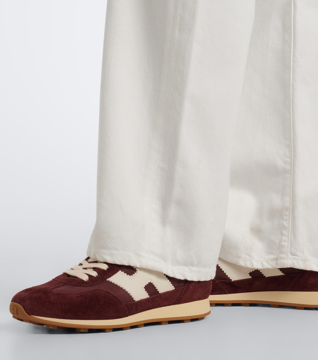Hogan - Athletic suede sneakers