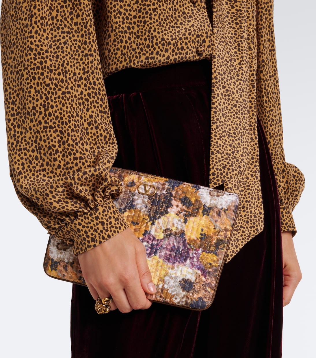 Valentino Garavani - VLogo Small floral jacquard pouch