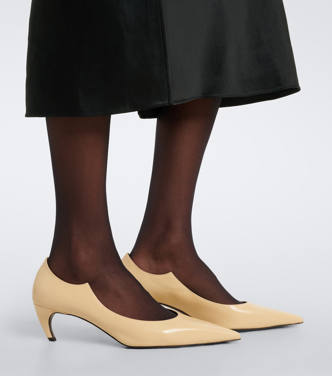 Khaite - Valerie leather pumps