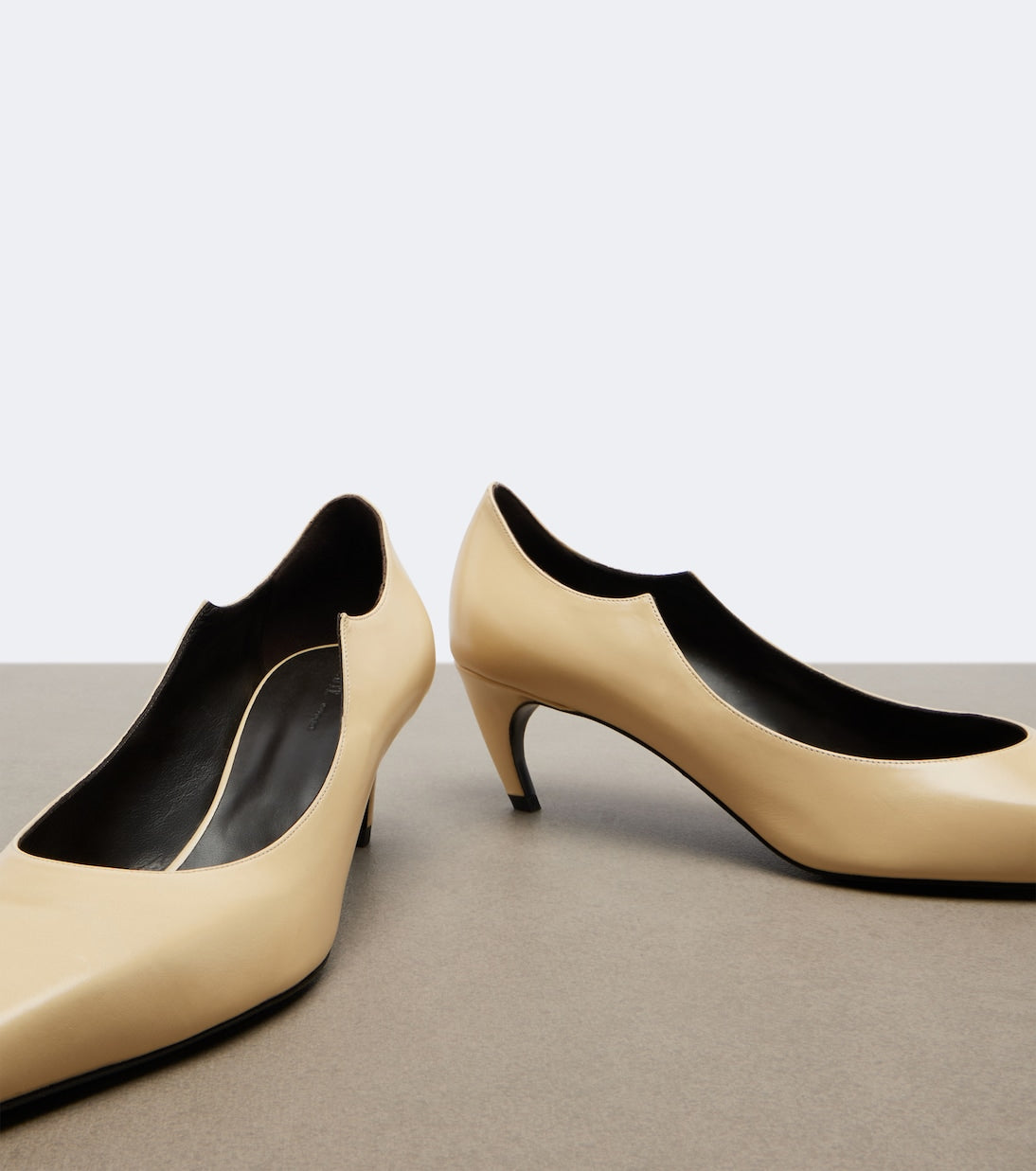 Khaite - Valerie leather pumps