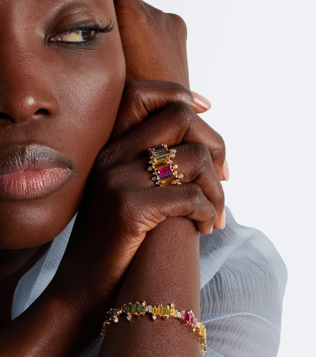 Suzanne Kalan - 18kt gold ring with sapphires and diamonds