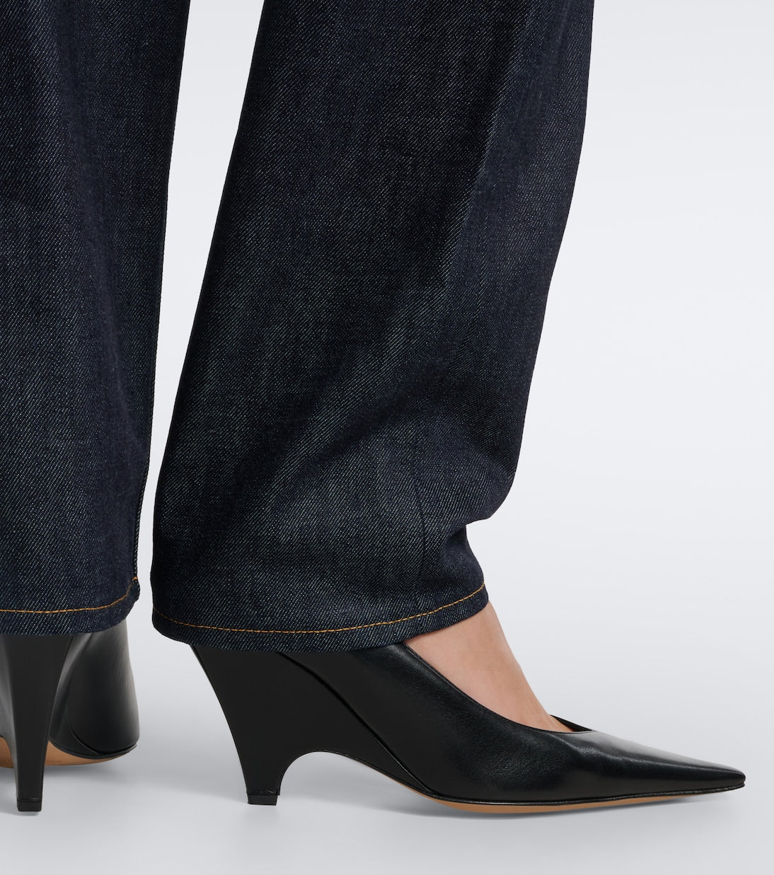 Bottega Veneta - Adut leather pumps