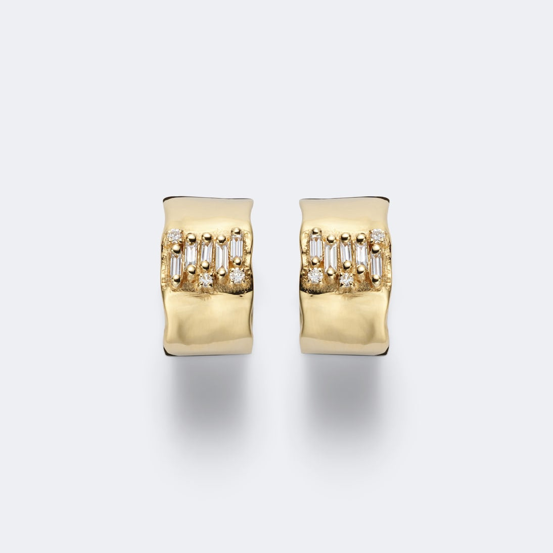 Suzanne Kalan - Mini 18kt gold hoop earrings with diamonds
