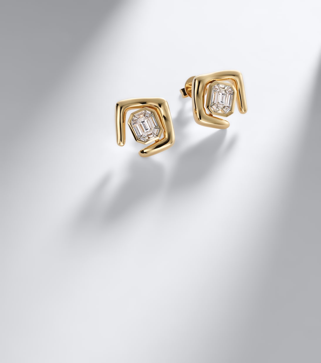 Shay Jewelry - Zar 18kt gold stud earrings with diamonds