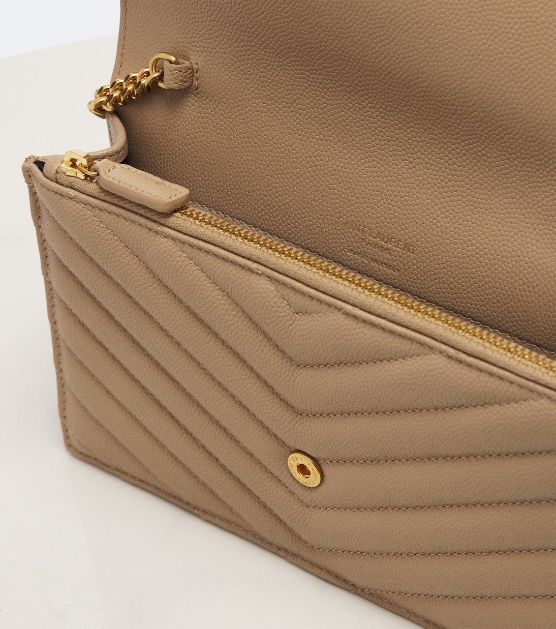 Saint Laurent - Cassandre Envelope leather wallet on chain