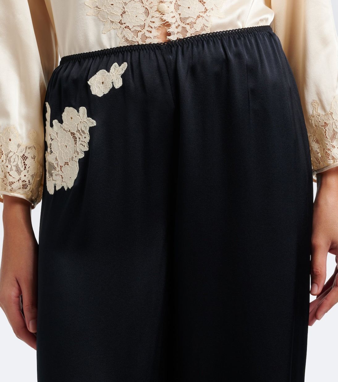 Dôen - Lavon lace-trimmed silk satin wide-leg pants