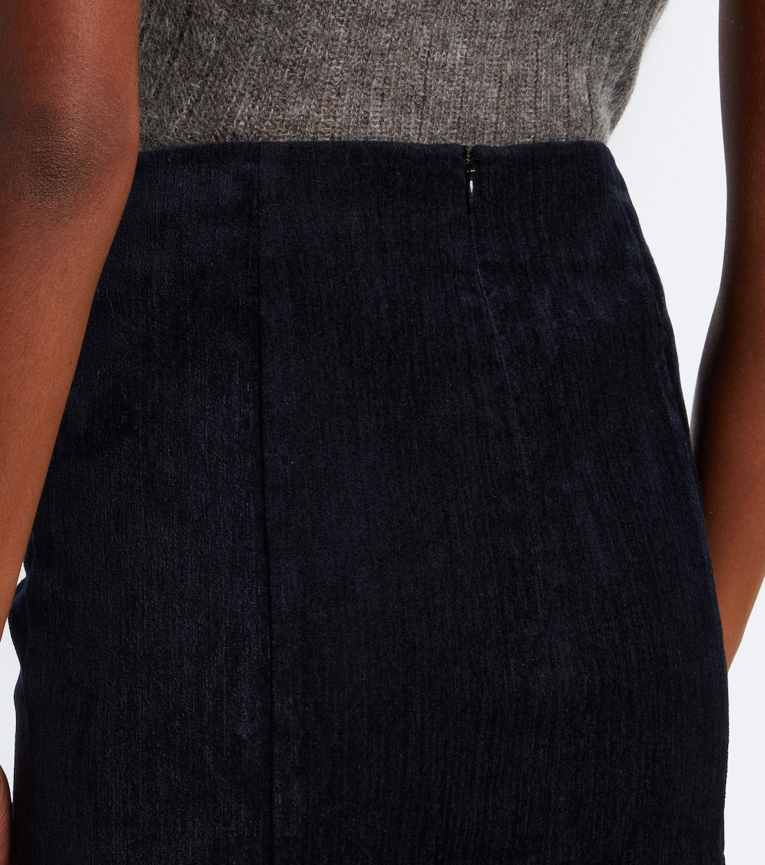 Shushu/Tong - Bow-detail ruffled velvet midi skirt