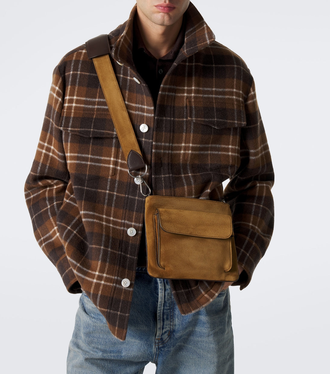 Métier - Slide suede messenger bag