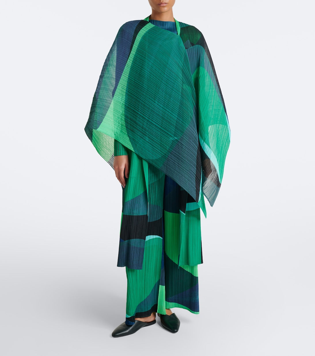 Pleats Please Issey Miyake - Orbit pleated shawl