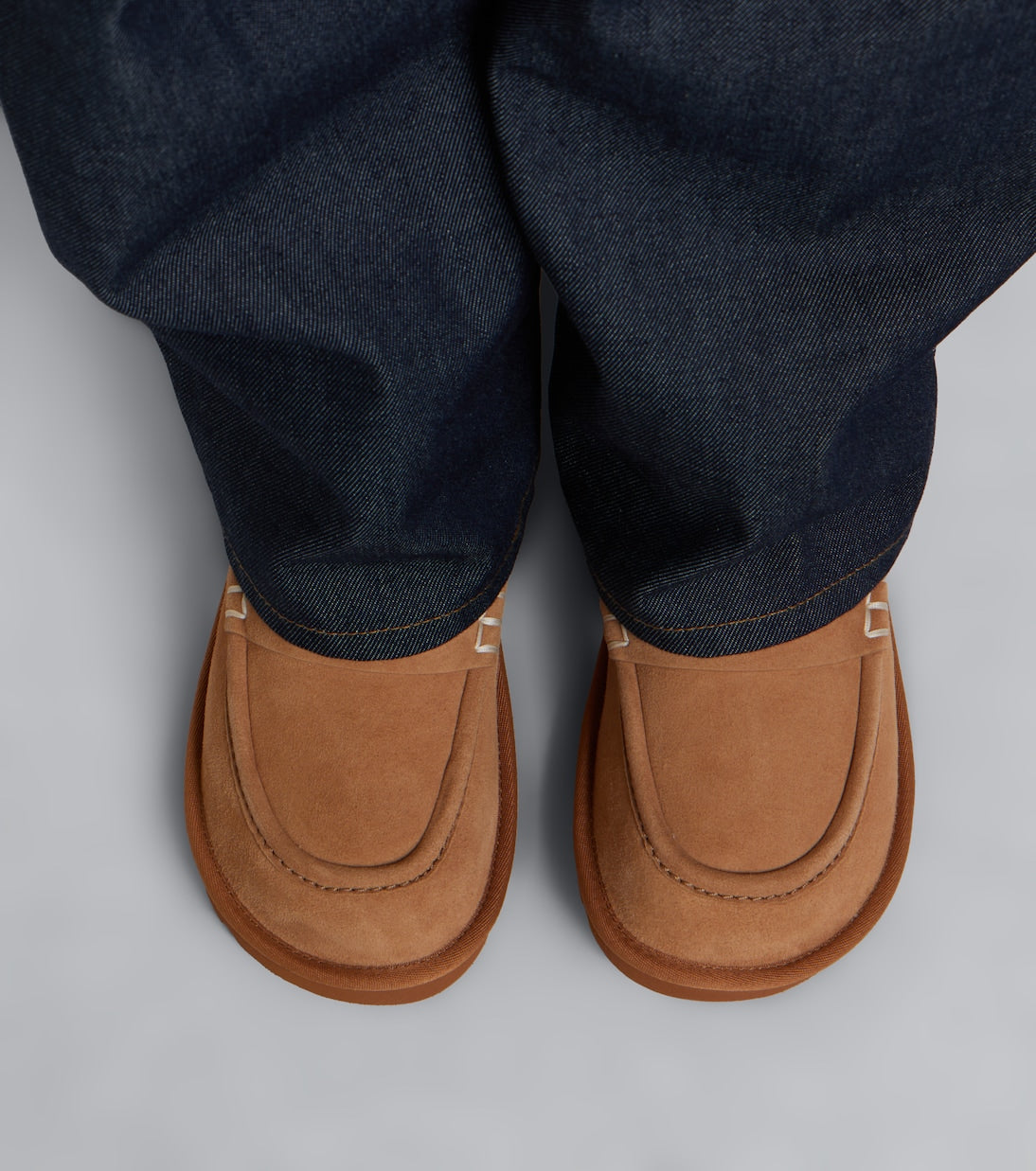 JW Anderson - x UGG shearling-lined suede ankle boots