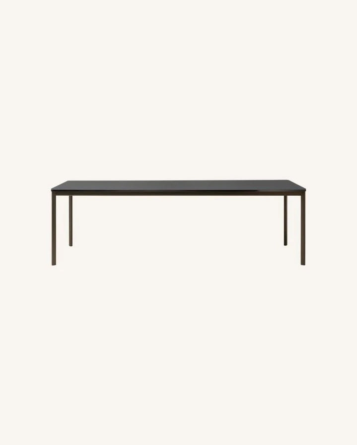 & Tradition - Drip Table, 8 people- Hee Welling | Black
