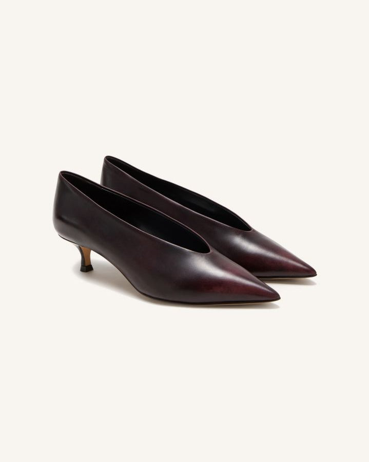 Le Monde Beryl - Kitten leather pumps | Burgundy